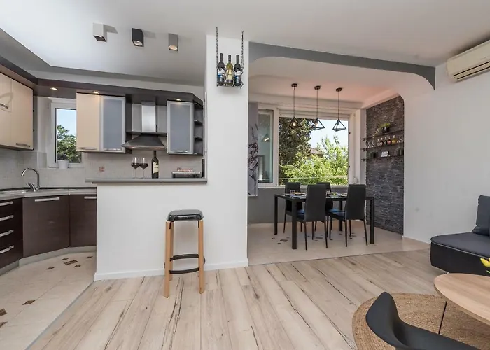 Tina - Kolovare * Zadar