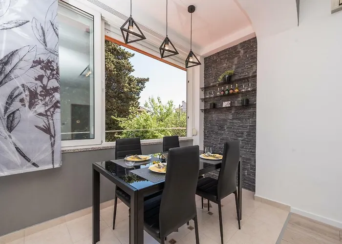 Apartment Tina - Kolovare Beach *