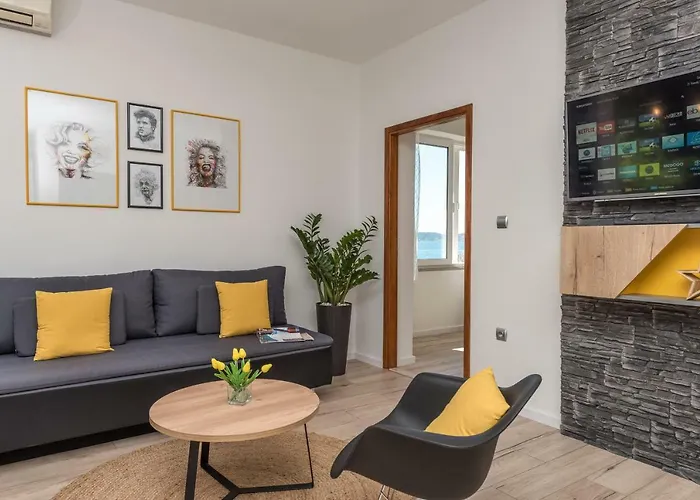 Διαμέρισμα Apartment Tina - Kolovare Beach Ζαντάρ