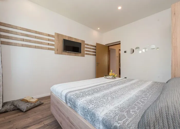 Apartment Tina - Kolovare Beach * Ζαντάρ