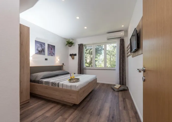 Apartment Tina - Kolovare Beach Διαμέρισμα *